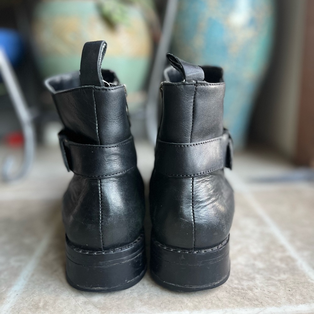 Harley Davidson ankle leather boots with side zipper. Size 7 1/2. - Picture 4 of 15